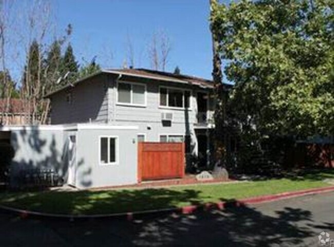 Building Photo - 1878 Humboldt Rd Unit 1 Rental