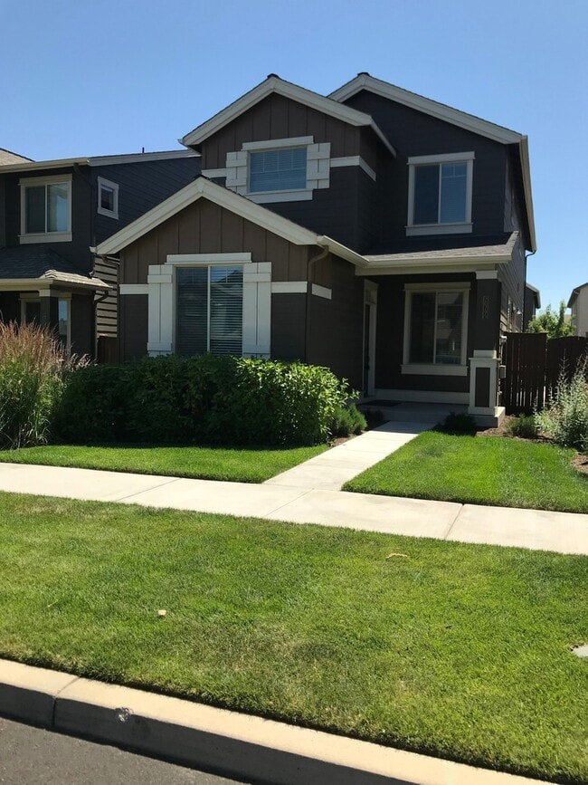 Beautiful NE Bend home, includes office an... - Beautiful NE Bend home, includes office an...