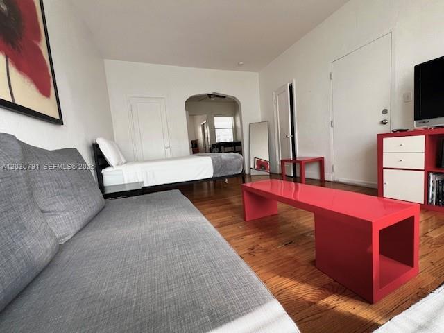601 7th St Unit 4