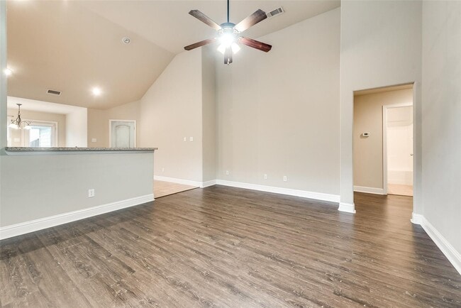 Photo - 1613 Applegate Way