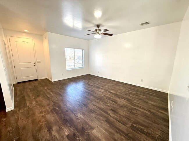 Photo - Great 3 bedroom, 2 bathroom home centrally located