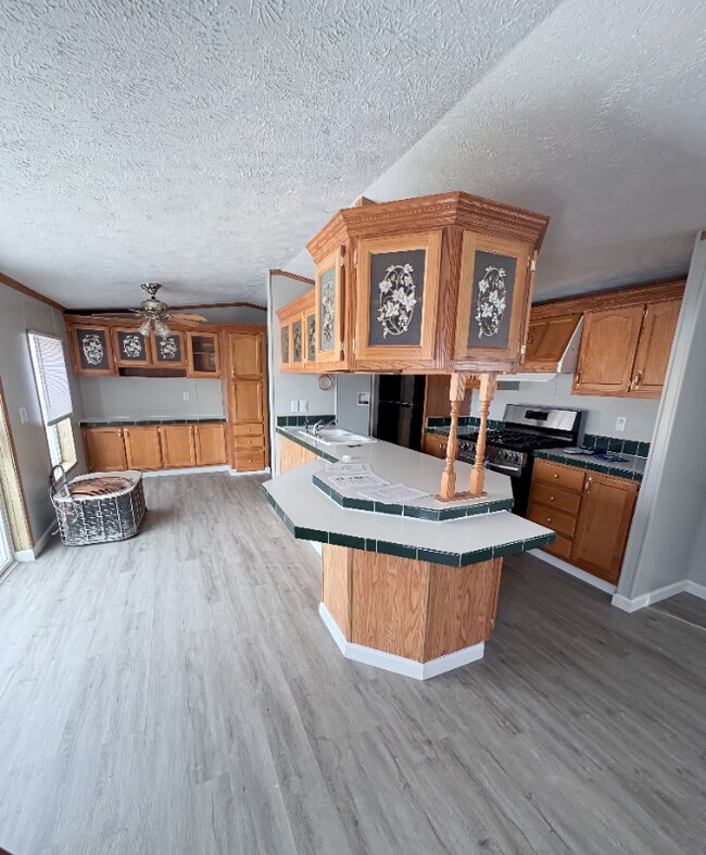 Photo - 200 N 28th St