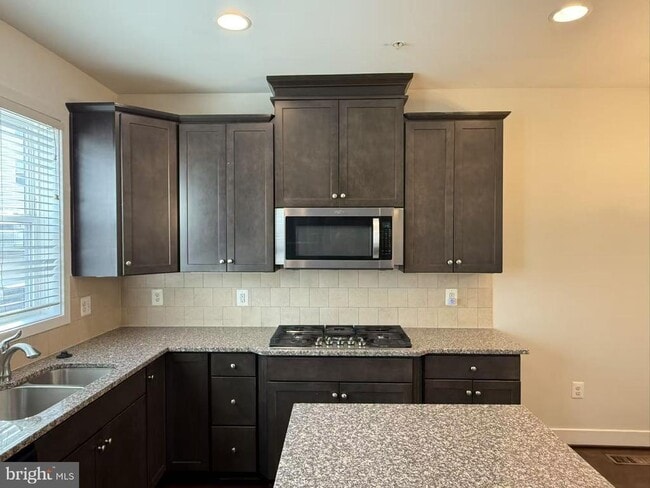 Photo - 111 Kandinsky Loop