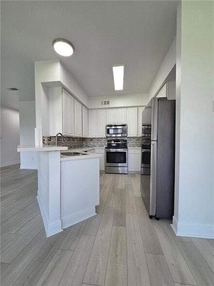 Photo - 878 Marina Dr