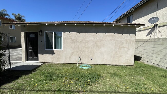 Photo - 10620 La Reina Ave Unidad Apt #3