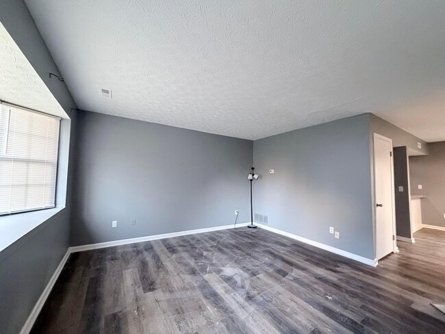 Photo - 955 Cross Country Dr Unit F