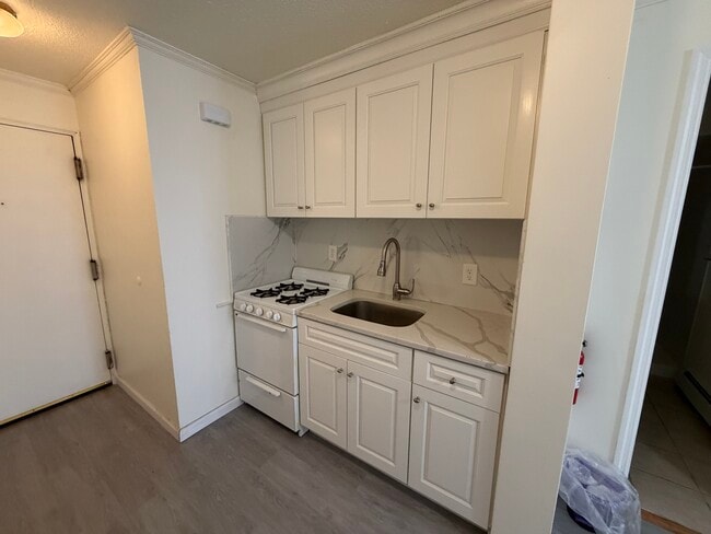 Building Photo - 24 Prospect St