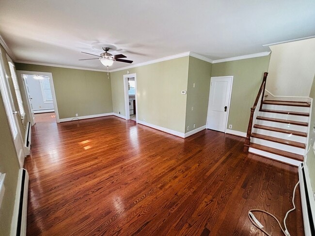 Photo - 605 Republic Rd