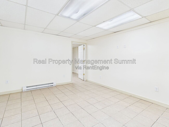 Photo - 2501 N Augusta St Unit Apartment B