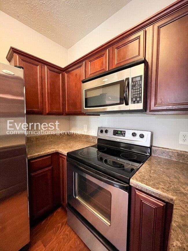 Photo - 8904 Greylock Dr