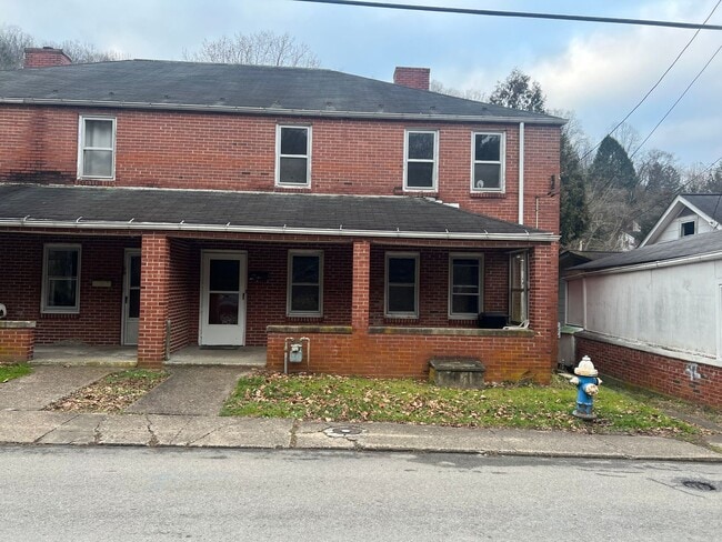 Building Photo - 9128 - 148/150 COTTAGE STREET Unit 148