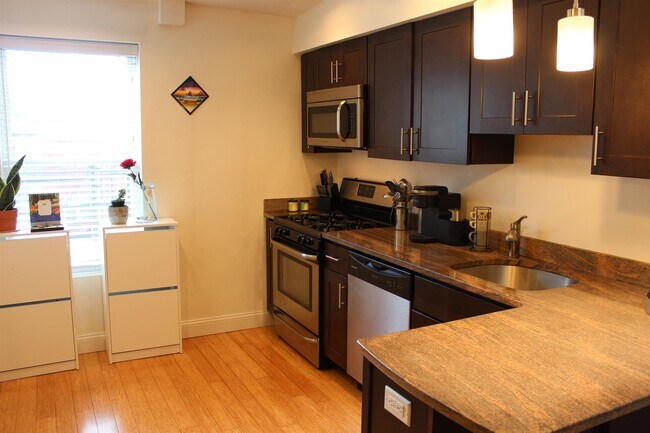Photo - 420 Bloomfield St Unit 4