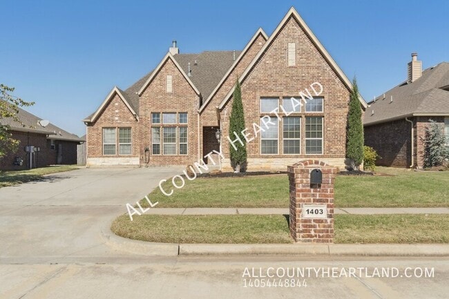 Building Photo - 1403 Zachary Ln