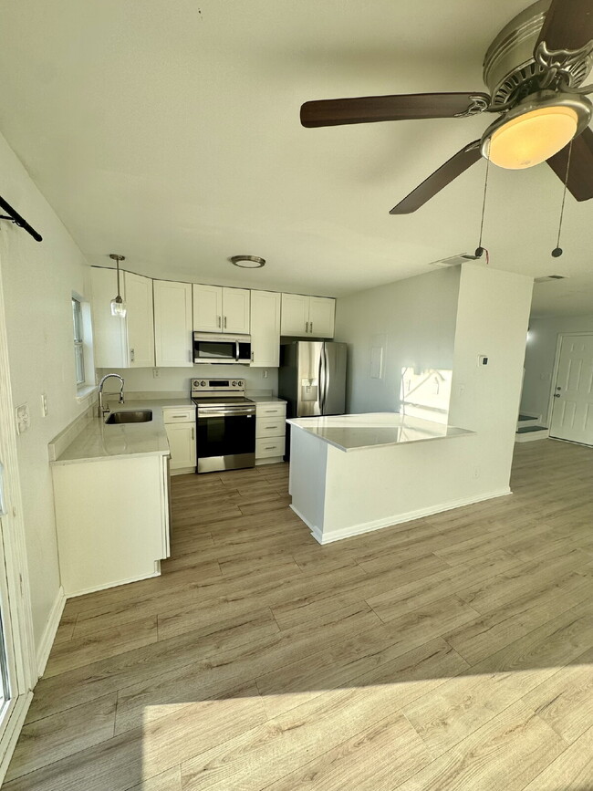 Photo - 8003 Beach Dr Unit A