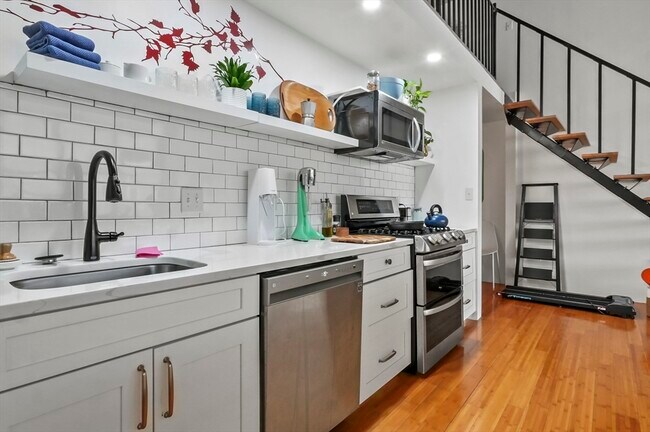 Photo - 156 Porter St Unit 246