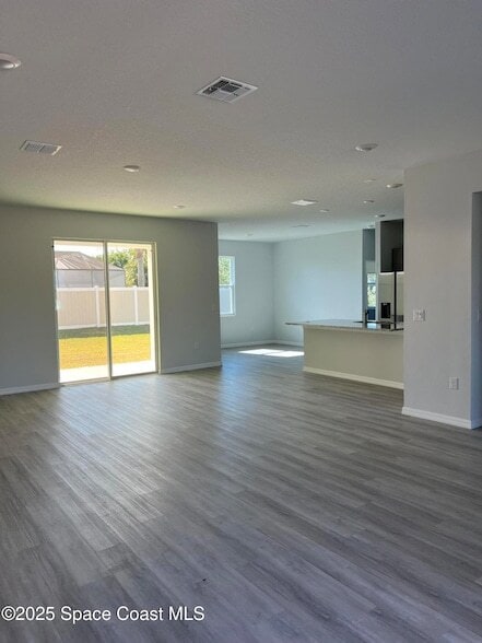 Photo - 542 Lambright St SW