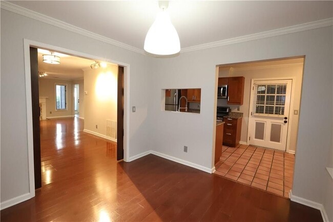 Photo - 19 Brittany Way NE