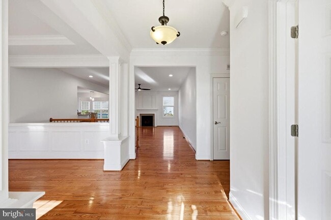 Building Photo - 400 Albin Dr