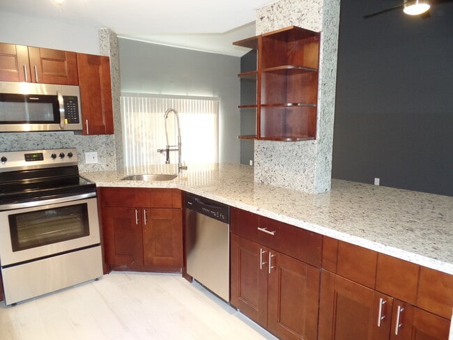 Building Photo - 3465 NW 44th St Unit 201 Rental