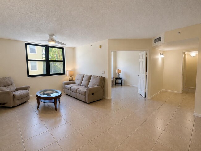 Building Photo - 651 Okeechobee Blvd Unit 302
