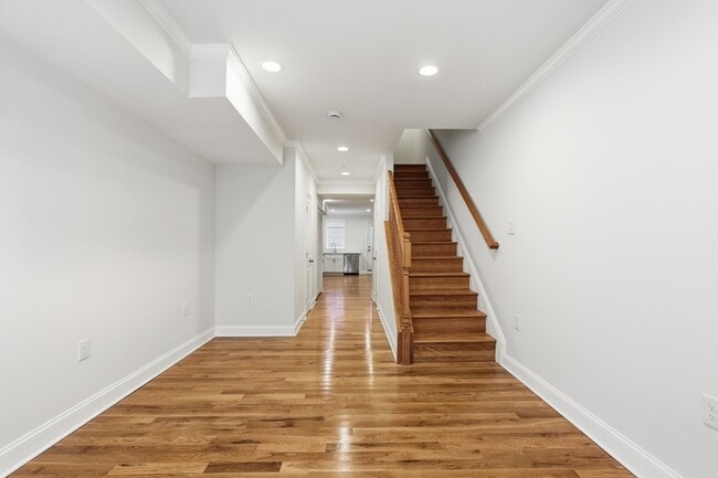 Photo - 2210 Cambridge St