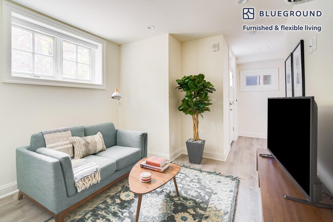 Building Photo - 1701 21st St NW Rental