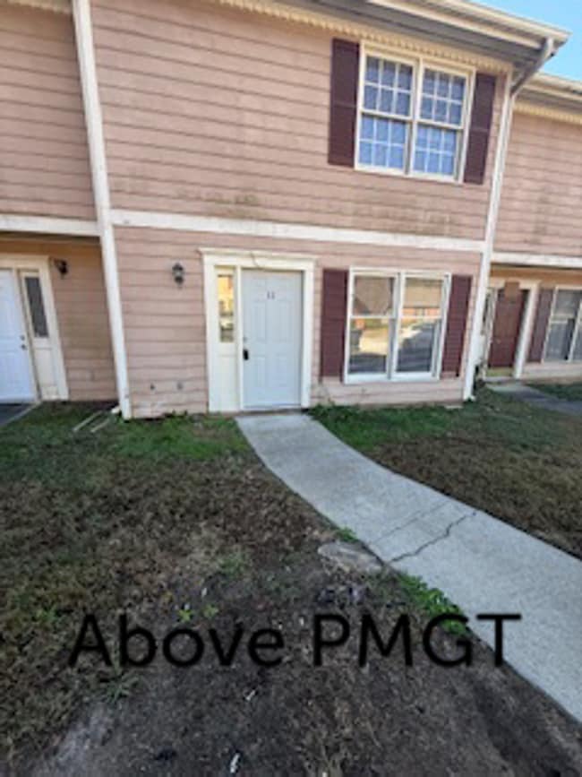 Building Photo - E Blackstock Rd-11 Unit Townhome