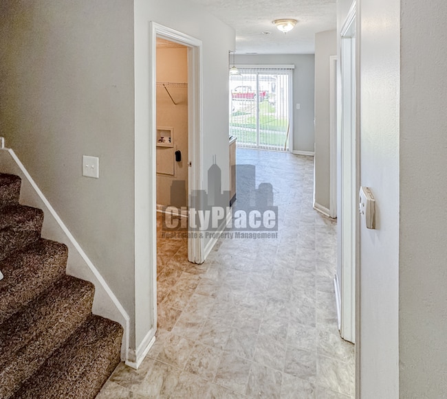 Photo - 2946 Carson Dr