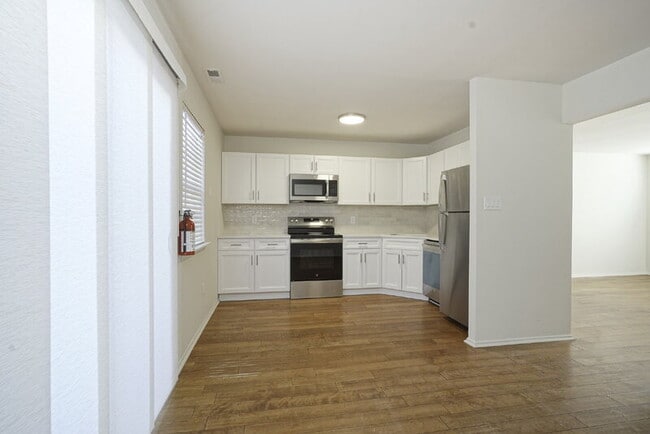 Photo - 3312 Larkspur Ct