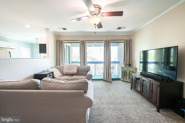 Photo - 543 Florida Ave Unit 202