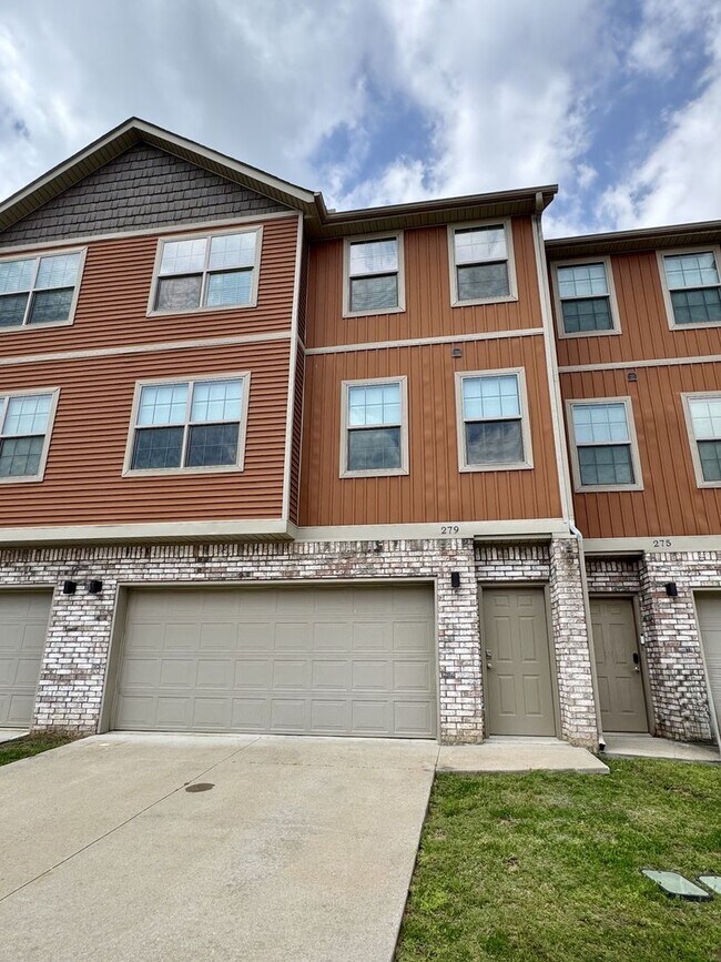 Building Photo - 279 S Breakwater Ln