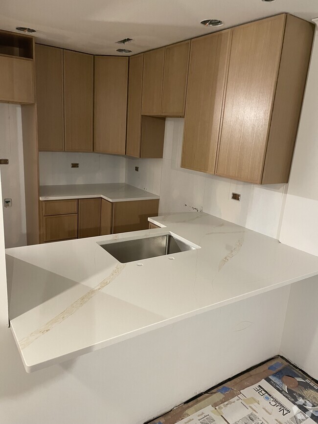 Building Photo - 1502 W Jonquil Ter Unit Garden Rental