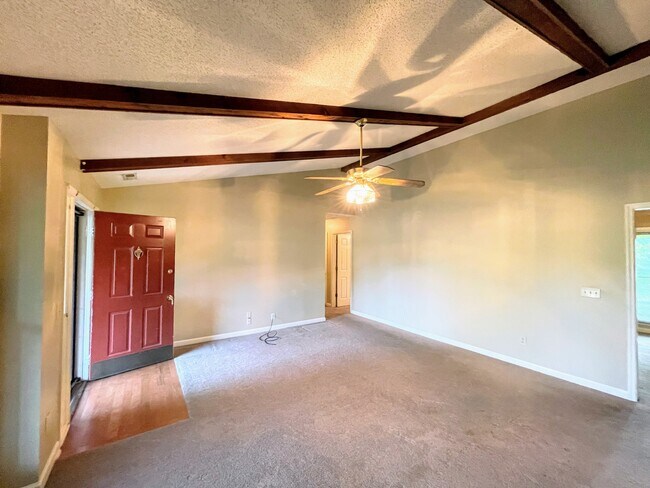 Photo - 104 Shaverlee Ct