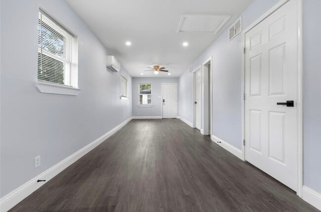 Photo - 4116 Linn St Unit C