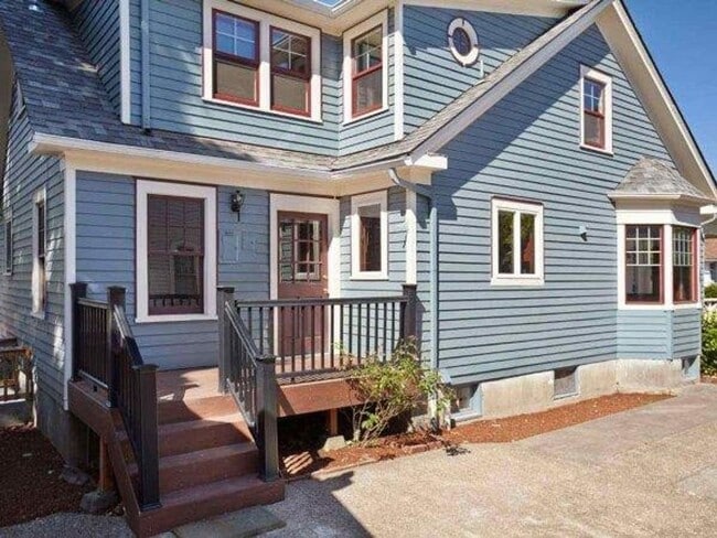 Photo - 243 NW 10th St Unit 962 NW Van Buren Ave