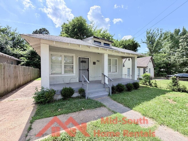 Photo - 793 Inez St
