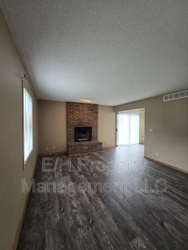 Photo - 9105 W Westlawn St Unit 1
