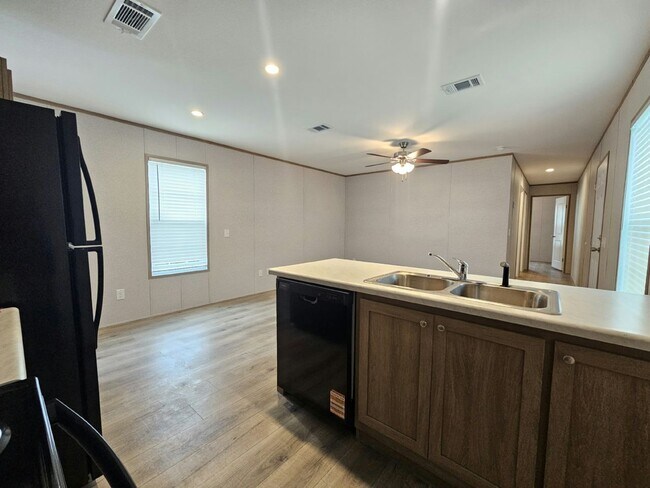 Photo - 509 Lehigh Ct