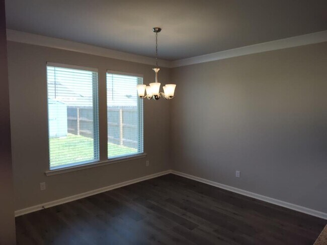 108 Hardwood Dr