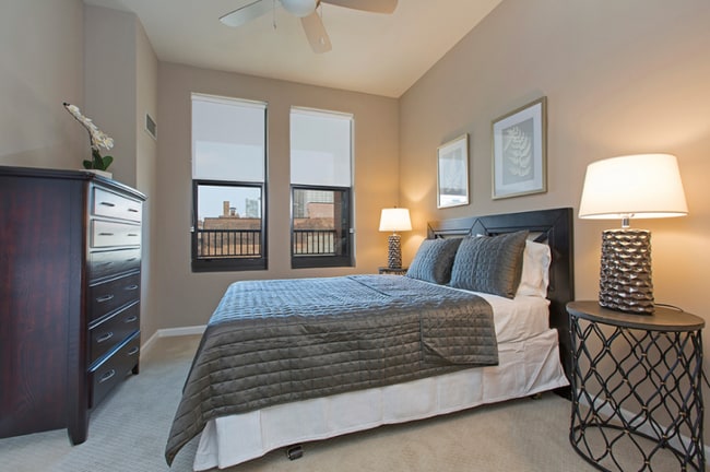 Photo - 2296 S Michigan Ave