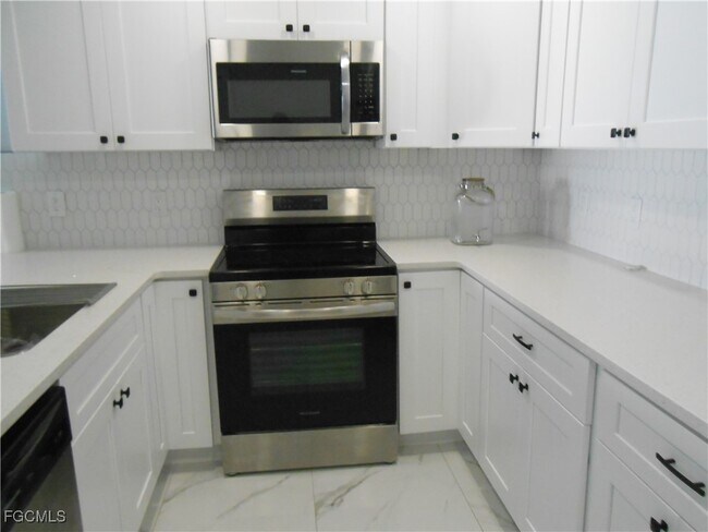 Photo - 636 Eisenhower Blvd