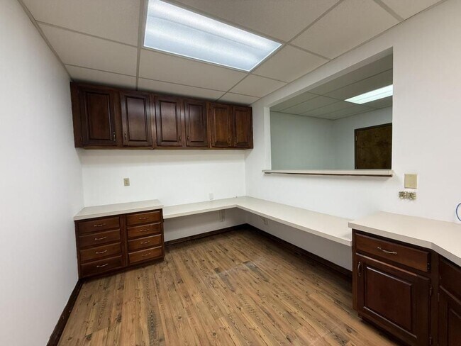 Photo - 4323 Division Street