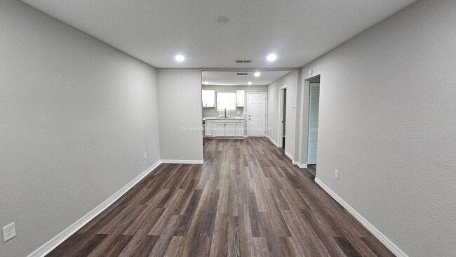 Photo - 10875 Biscayne Blvd