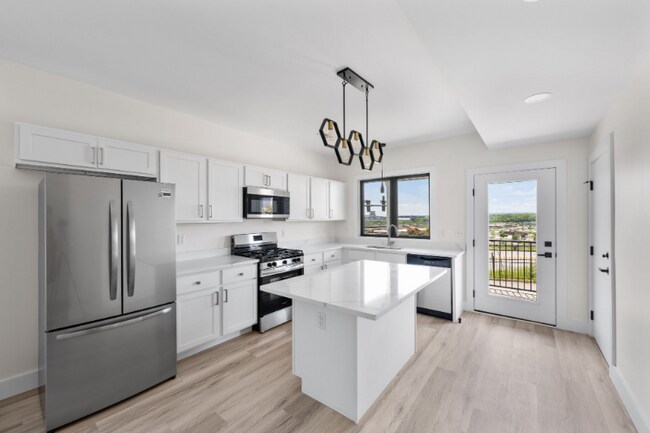 Photo - 1295 Holmden Ave Unit 2