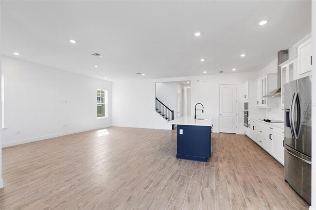 Photo - 10126 Peebles St