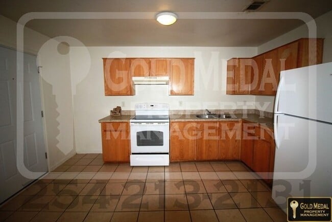 Photo - 1812 Aztec Trce Unidad B