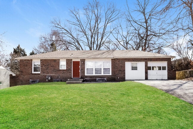 Photo - 5715 Lathrop Ave House