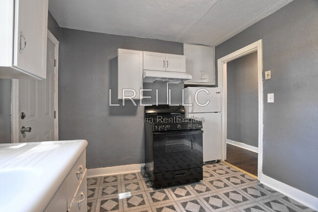 Photo - 1443 S 32nd St Unit 2
