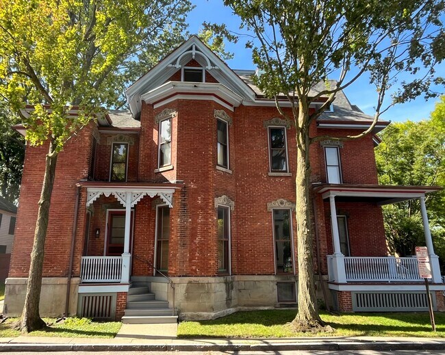 101 Troup St Unit 6