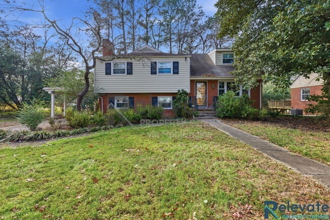 Building Photo - 8903 Freestone Ave